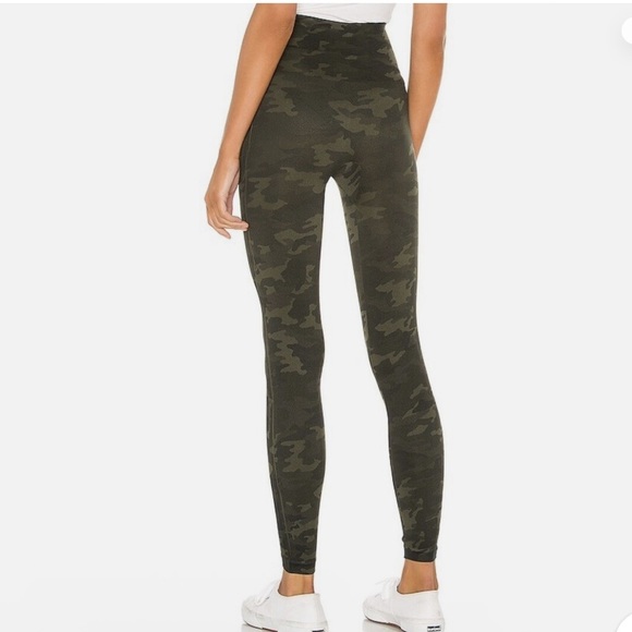 Spanx Look at Me Now Seamless Leggings - FL3515 - Green Camo - Picture 2 of 7